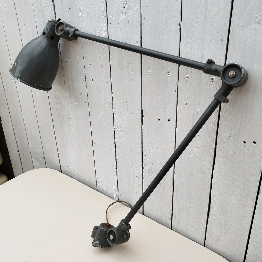 Lampe articulée industrielle Sanfil design - Acolytes Antique