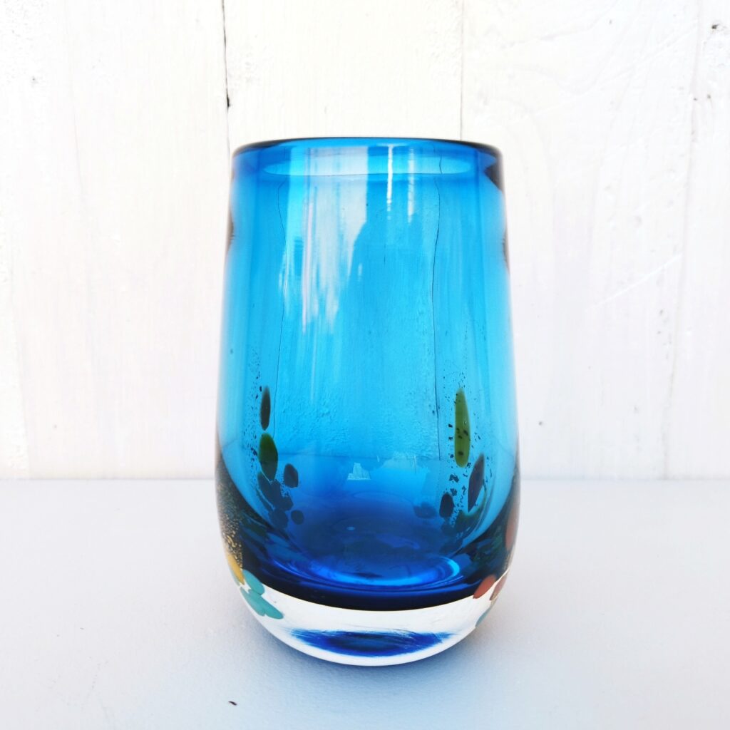 Vase bleu, verre épais, Claude Morin , Dieulefit Acolytes Antique