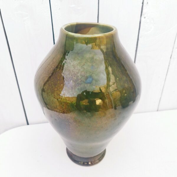 Vase en céramique par  Max Idlas datant des années 60. Signé en creux sur le dessous. Excellent état Hauteur : 28 cm