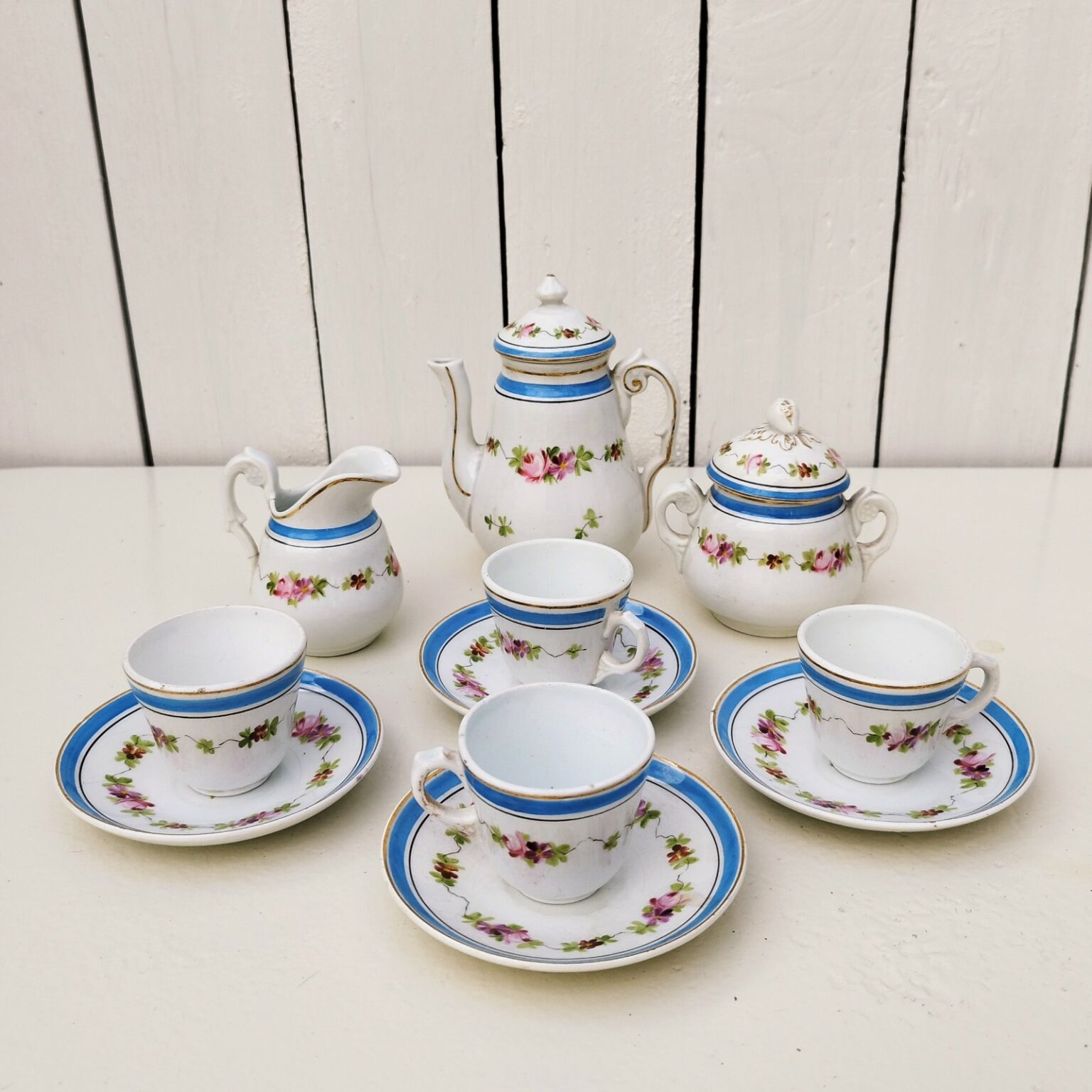 Mini Dinette, Service à Café Miniature En Porcelaine De Limoges Signé Watteau Made In France Staoueli Alger Algerie D36092955