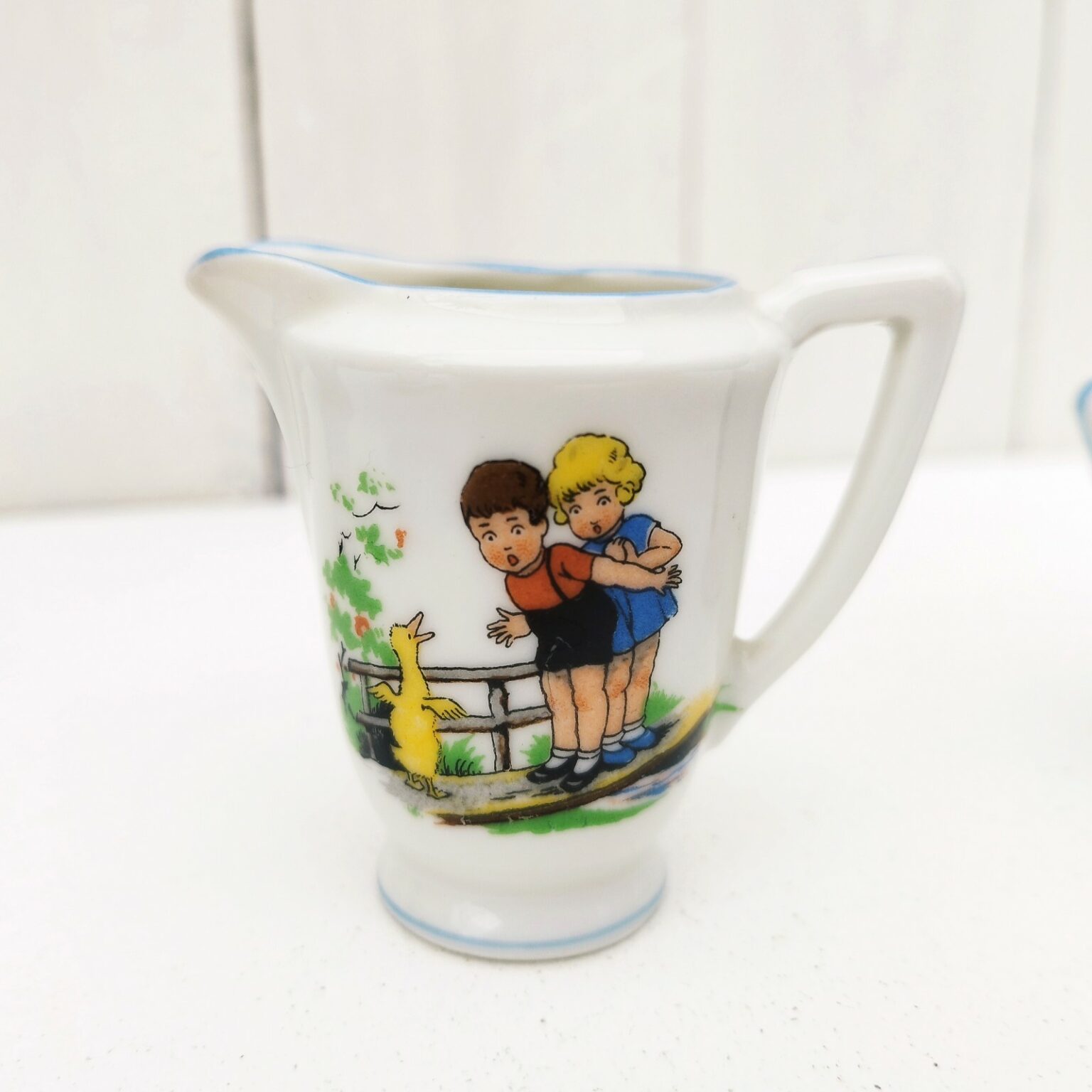 Mini service à Café Décor Polychrome Scène D’enfants