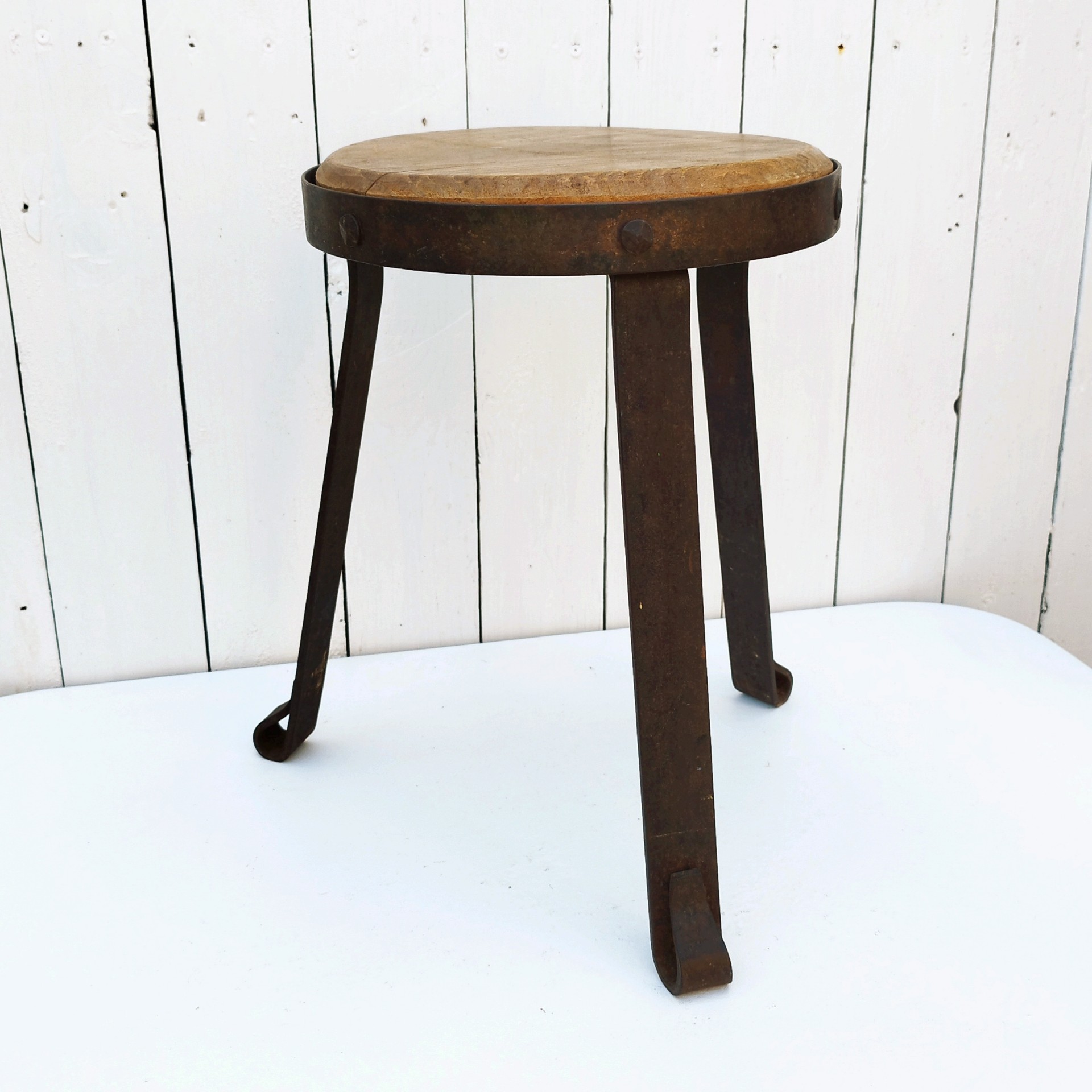 Petit tabouret brutaliste, fer forgé, Vintage – Image 2