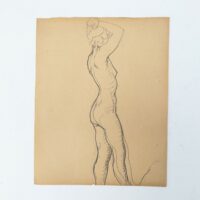 Lot de 9 dessins d'étude représentant des nus. Dessins effectués à la mine de plomb Des petites déchirures sur les pourtours des feuilles, des petites taches. Papier jauni. Idéal pour une accumulation Bon état général. Dimensions : 28,5 x 23 cm