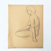 Lot de 9 dessins d'étude représentant des nus. Dessins effectués à la mine de plomb Des petites déchirures sur les pourtours des feuilles, des petites taches. Papier jauni. Idéal pour une accumulation Bon état général. Dimensions : 28,5 x 23 cm