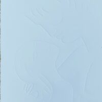  Le couple, Gravure sur bois par gaufrage d'après Jean Cocteau Signée dans la planche en vélin Colombe pur coton. Edition réalisée à 1000 exemplaires en 1992  destinée à faire découvrir les oeuvres de Cocteau aux personnes malvoyantes. Chaque gravure est numérotée en braille. Excellent état Dimensions : 31,5  x 24 cm