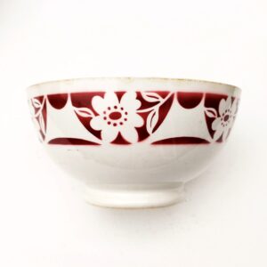  Grand bol ancien modèle Tim datant des années 50, en faïence  à décor de fleurs, Digoin.. Traces d'usage à l'intérieur. Petite usure du contour. Un fèle sur le rebord, Taches et trace d'usage Idéal en décoration pour une accumulation. Dans son jus Diamètre : 19 cm Hauteur : 10 cm