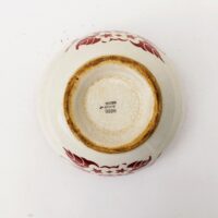  Grand bol ancien datant des années 50, en faïence  à décor de fleurs, Digoin.. Traces d'usage à l'intérieur. Usures du contour, un éclat sur le rebord intérieur. Taches, rayure et petits éclats d'usage. Idéal en décoration pour une accumulation. Dans son Diamètre : 19 cm Hauteur : 10 cm