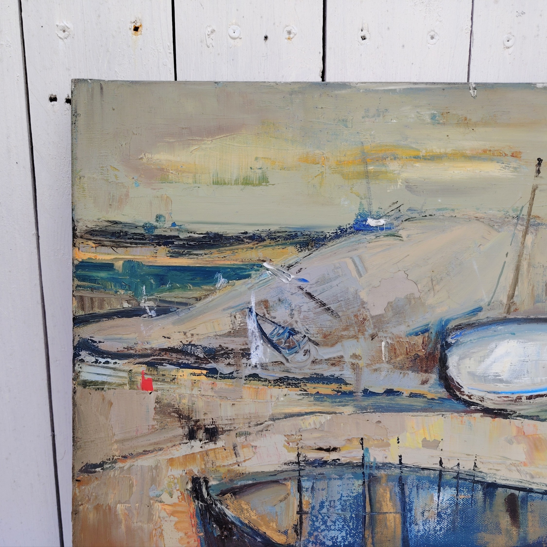 Tableau, Peinture acrylique sur toile représentant des bateaux en cale sèche pendant la marée basse. Signé Pignon. Un manque de matière au niveau du deuxième bateau en arrière plan Bon état. Dimensions : 54,5 x 38 cm