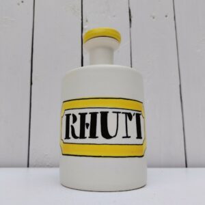 Bouteille ou flacon de Rhum  en céramique, par Elchinger datant des années 60, Non signée, un petit sur le dessous non visible un fois posée.  Bon état. Hauteur bouteille : 18 cm