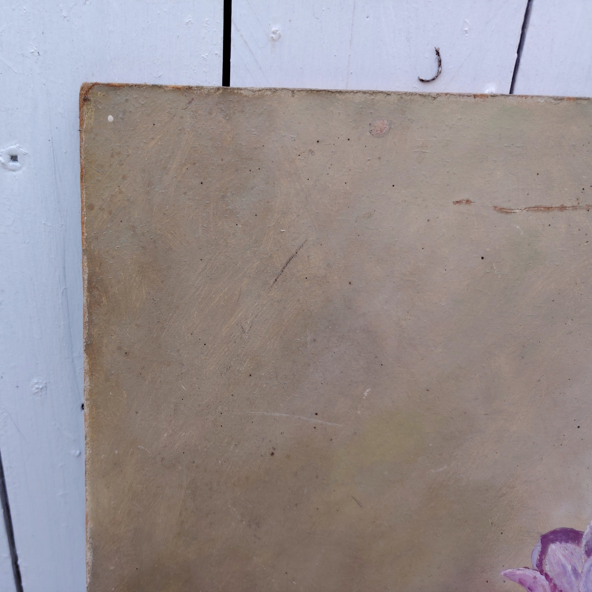 Tableau huile sur isorel représentant une composition d'anémones avec différentes fleurs. Signé P.Savary. Usures des coins du panneau, des petites taches sur le tableau. Des petits manques de peinture sans gravité. Un petit nettoyage à prévoir. Bon état général. Dimensions : 45 x 60 cm