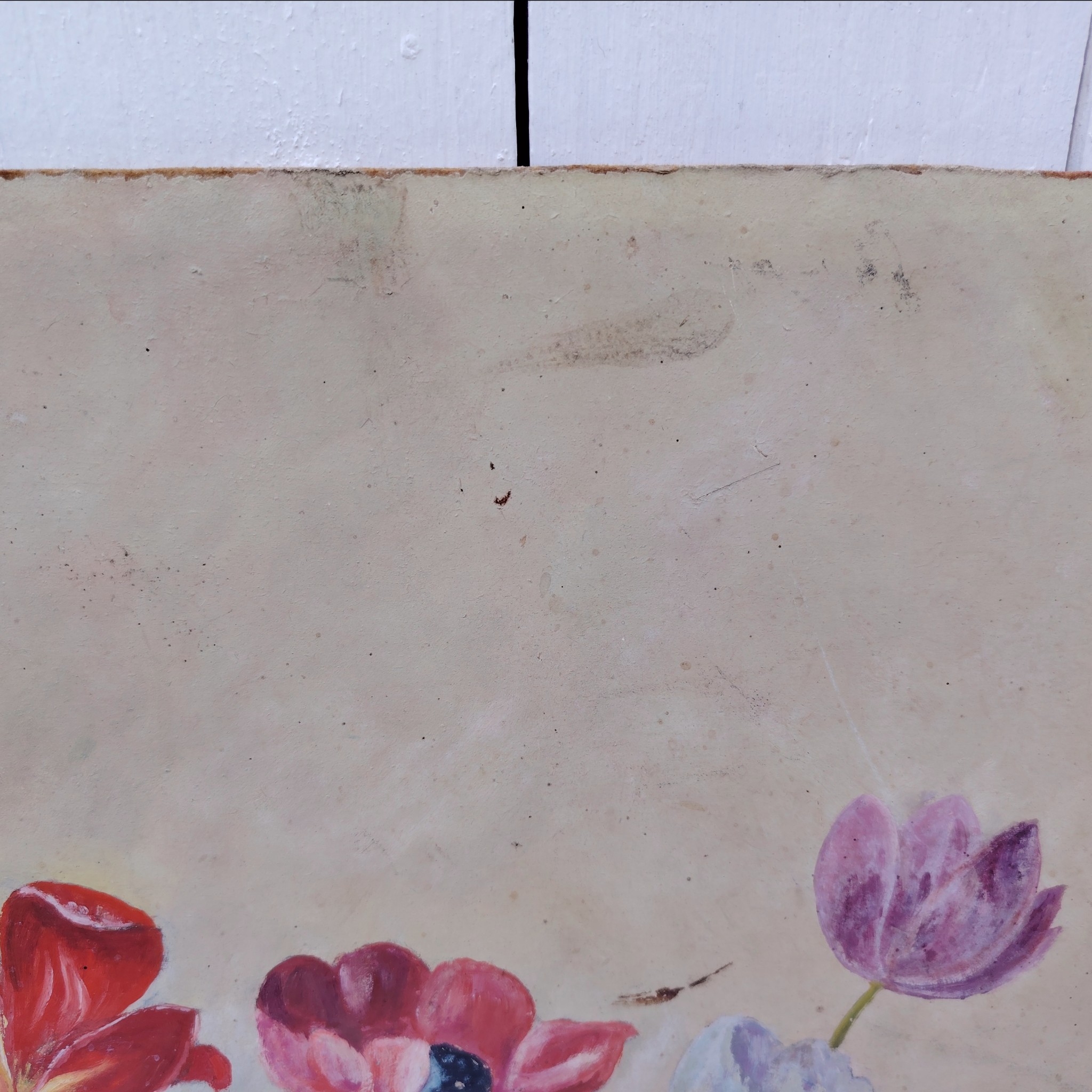 Tableau huile sur isorel représentant une composition d'anémones avec différentes fleurs. Signé P.Savary. Usures des coins du panneau, des petites taches sur le tableau. Des petits manques de peinture sans gravité. Un petit nettoyage à prévoir. Bon état général. Dimensions : 45 x 60 cm