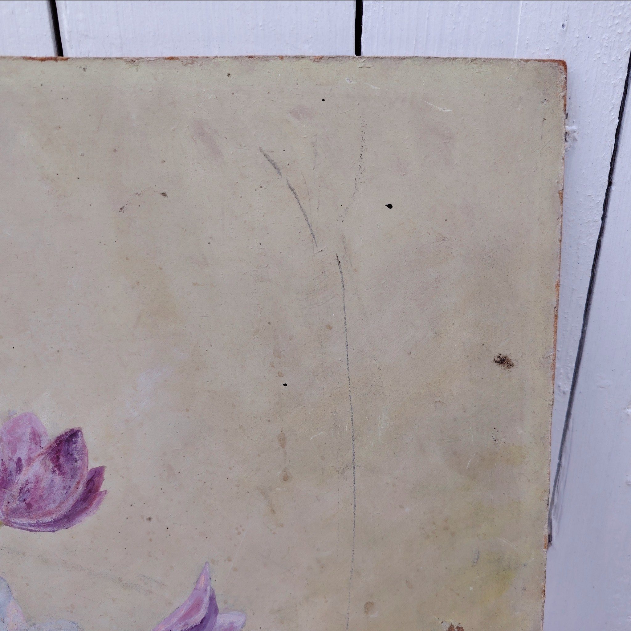 Tableau huile sur isorel représentant une composition d'anémones avec différentes fleurs. Signé P.Savary. Usures des coins du panneau, des petites taches sur le tableau. Des petits manques de peinture sans gravité. Un petit nettoyage à prévoir. Bon état général. Dimensions : 45 x 60 cm