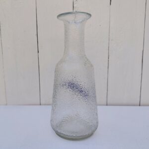 Ancienne carafe en verre brouillé publicitaire pour la marque d'anis Pernod fil. Trace de calcaire à l'intérieur Bon état général Hauteur : 21,5 cm