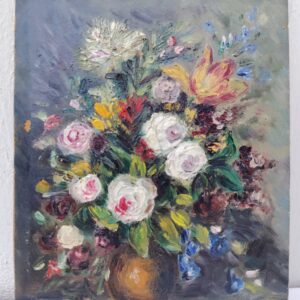 Huile sur panneau isorel représentant un beau bouquet de fleurs dans un vase , signé en bas à droite M.Pinot Vialet. Coins un peu usés, une accroche sur l'arrière. Bon état général Dimensions : 11 x 16 cm