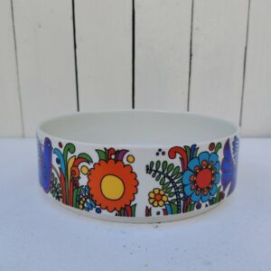 Plat de service en porcelaine , Villeroy & Boch modèle Acapulco. Légères traces d'usage. Très bon état Hauteur : 6,5 cm Diamètre : 20 cm