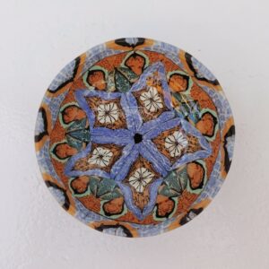 Vide poche ou baguier en céramique datant des années 50, de style art deco, par Jean Gerbino à vallauris.  Très bon état général. Dimensions : Diamètre : 11,5 cm